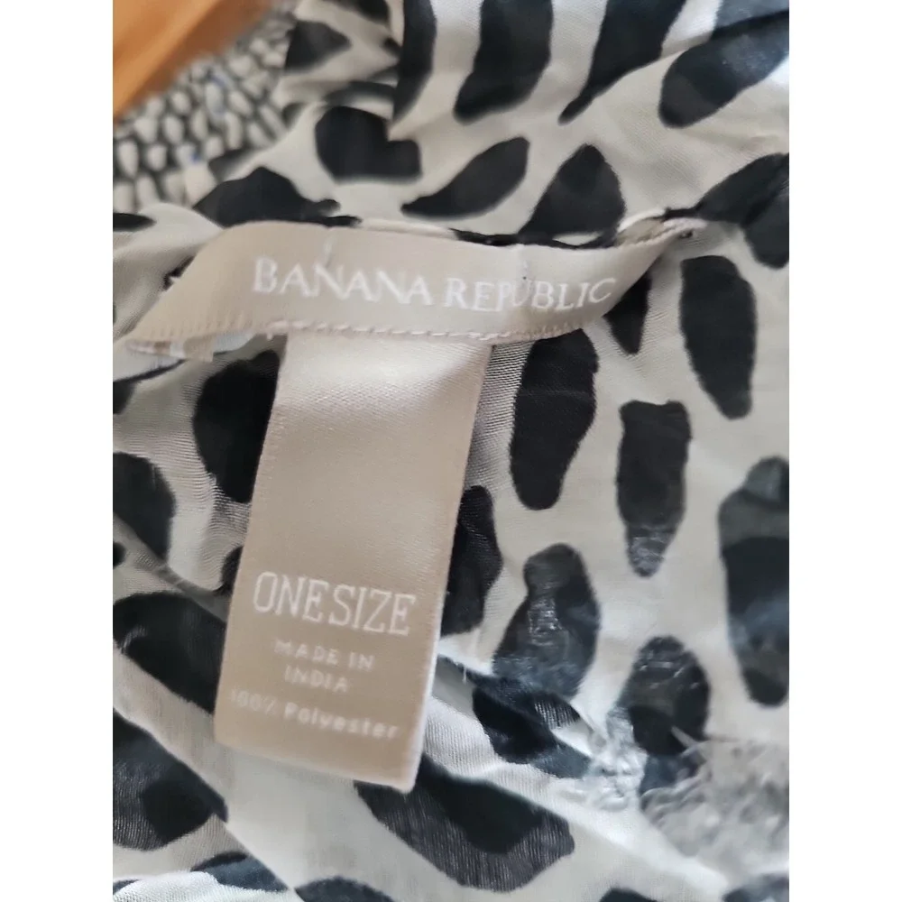 BANANA‎ REPUBLIC Multi Animal Print Frayed Trim Shawl Scarf One Size